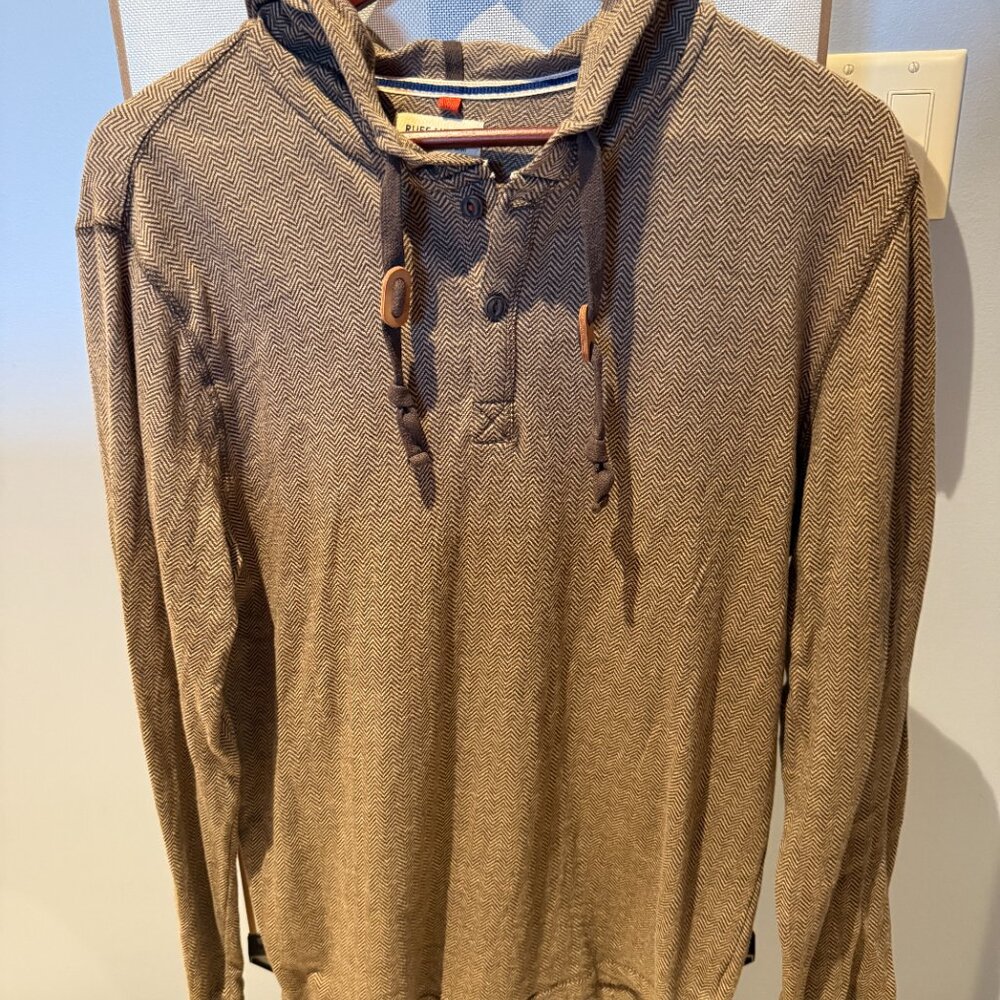Men's RuffHewn Hooded 2 button pull over size M NWOT